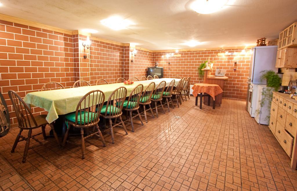 Guest House Pikapolonca Maribor Extérieur photo