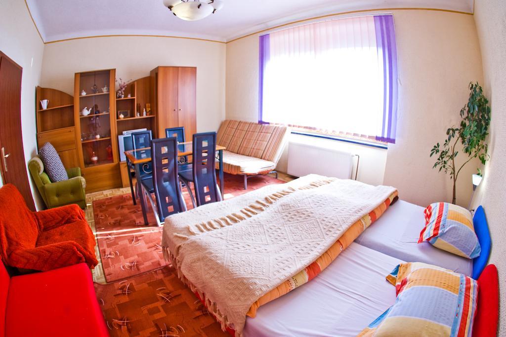 Guest House Pikapolonca Maribor Chambre photo