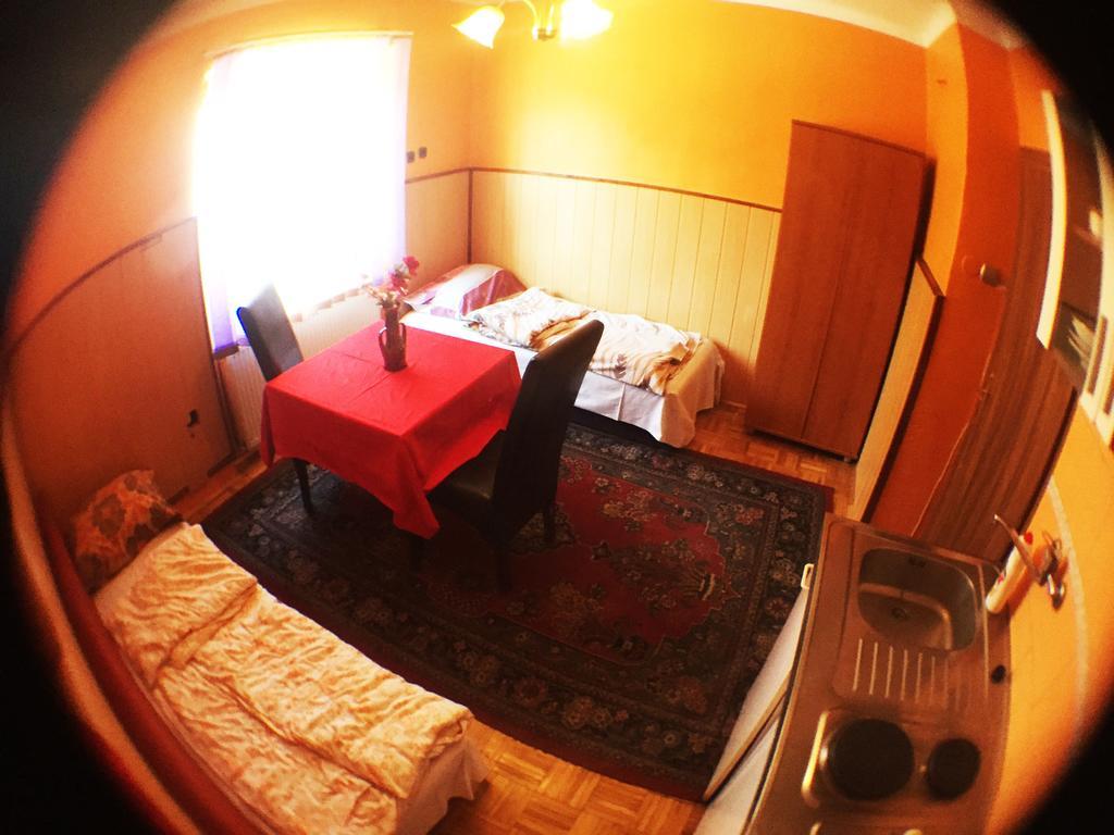 Guest House Pikapolonca Maribor Extérieur photo