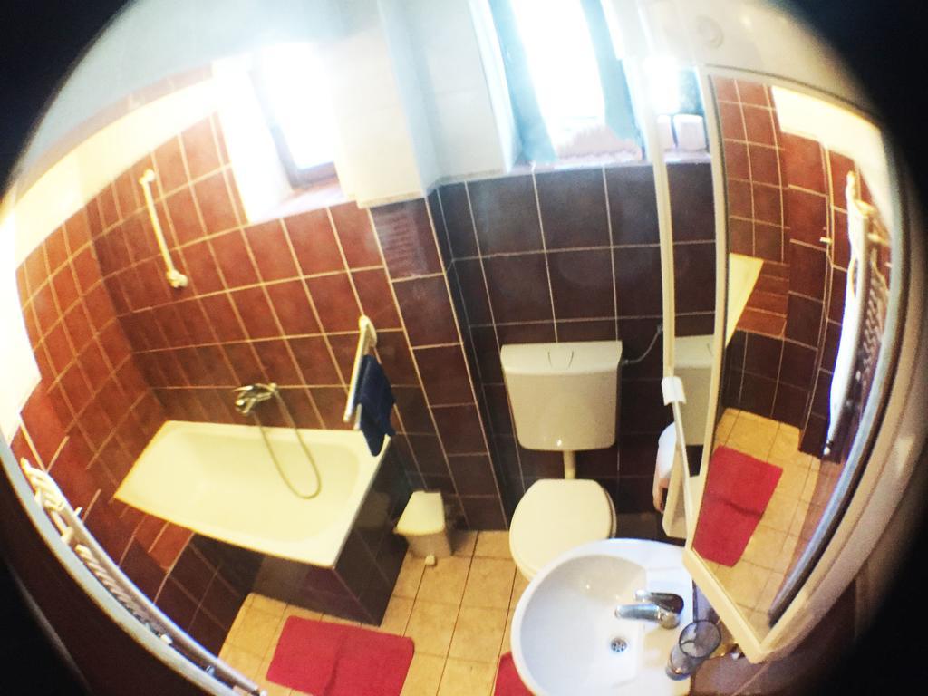 Guest House Pikapolonca Maribor Extérieur photo